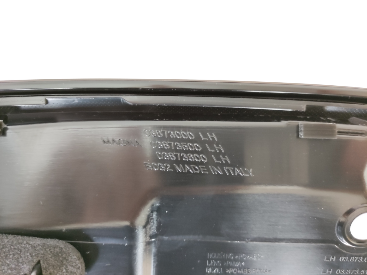 MASERATI GHIBLI M157R Feu arrière extérieur d’origine 6701546090 SX